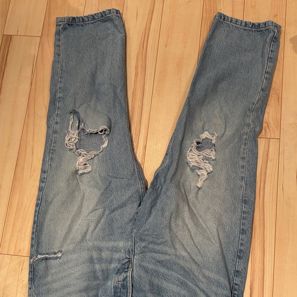 Dynamite- Distressed Blue Jeans - Picture 5 of 5